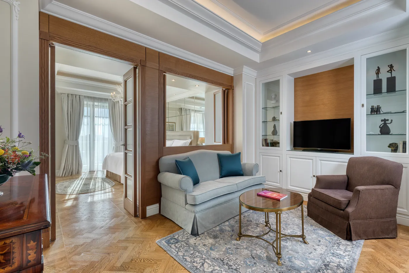 King George suite living room